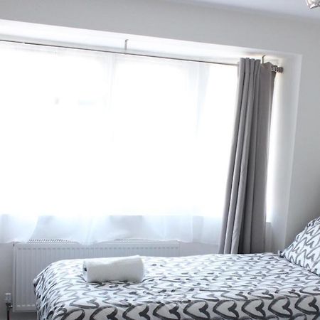 Exquisite And Modern 2 Bed Maisonette Harmondsworth Zewnętrze zdjęcie