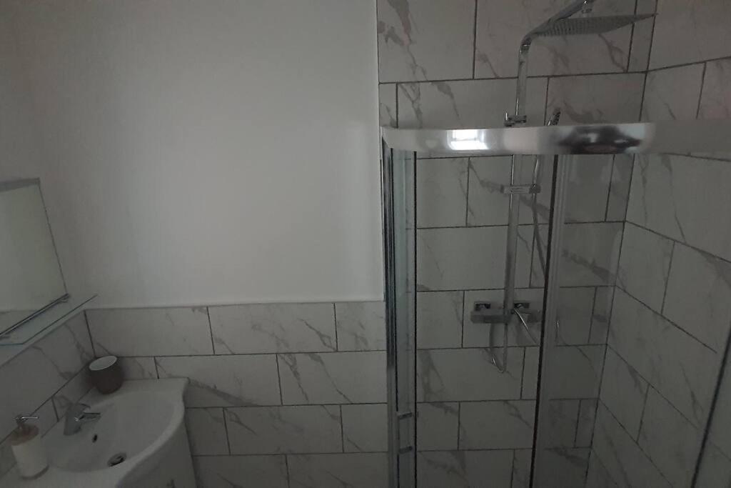 Exquisite And Modern 2 Bed Maisonette Harmondsworth Zewnętrze zdjęcie