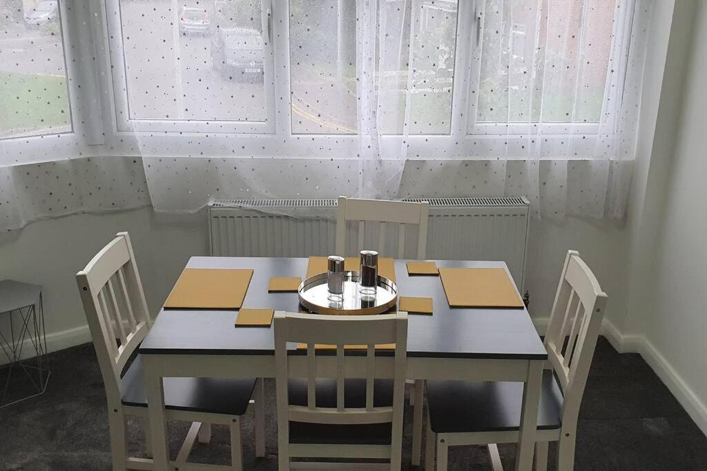 Exquisite And Modern 2 Bed Maisonette Harmondsworth Zewnętrze zdjęcie